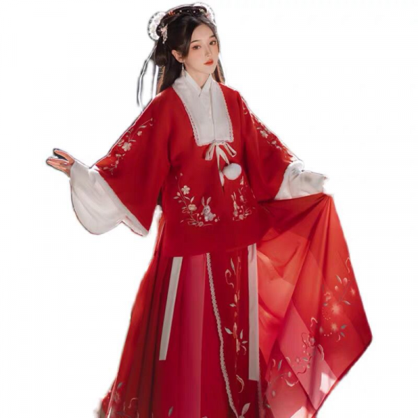 拒絕季節性臃腫！這樣穿漢服既好看又有層次感，要溫度也要風度