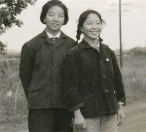 2002年女子整理養父遺物,一封血書揭開身世之謎:生父母是大英雄 2002年女子整理養父遺物,一封血書揭開身世之謎:生父母是大英雄