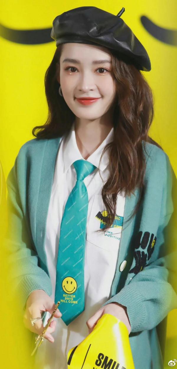 李沁 秀色可餐 超可愛(大圖) 李沁 秀色可餐 超可愛(大圖)