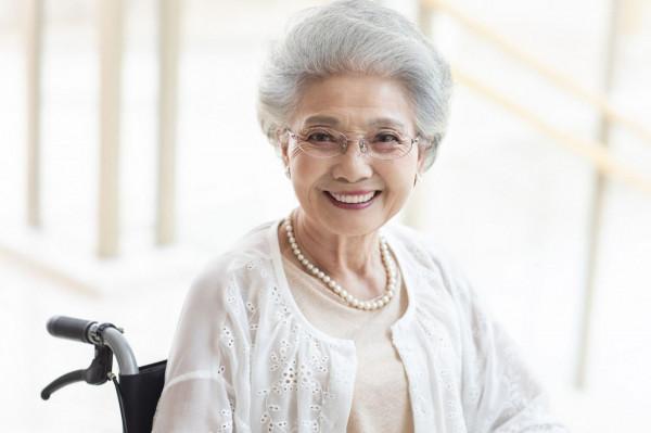 70歲後，出現6個&OpenCurlyDoubleQuote;徵兆&rdquo;別慌，僅僅是衰老引起！過度治療反傷身