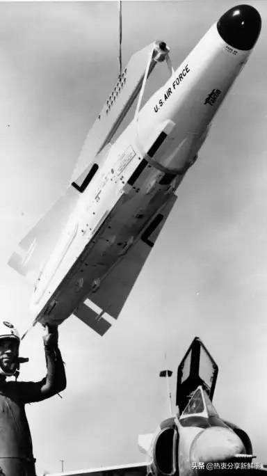 這些戰鬥機曾經攜帶核火箭攻擊蘇聯轟炸機