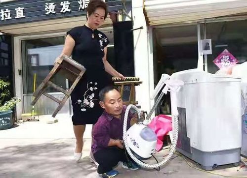 相差70釐米的愛情,身高1米的林彥華娶1.7米媳婦,兩人幸福美滿 相差70釐米的愛情,身高1米的林彥華娶1.7米媳婦,兩人幸福美滿