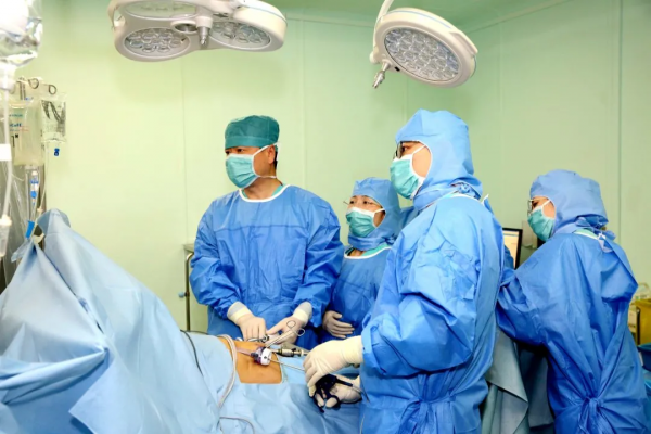 解放軍總醫院劉榮教授：擁抱科技，中國肝膽胰機器人外科領跑世界