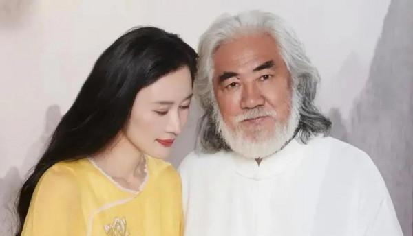 圖她美、圖她風韻猶存?這5位“嫁”給“阿姨”的男星到底圖啥? 圖她美、圖她風韻猶存?這5位“嫁”給“阿姨”的男星到底圖啥?