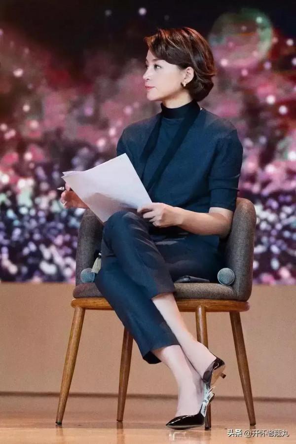 素顏才女董卿，才華橫溢