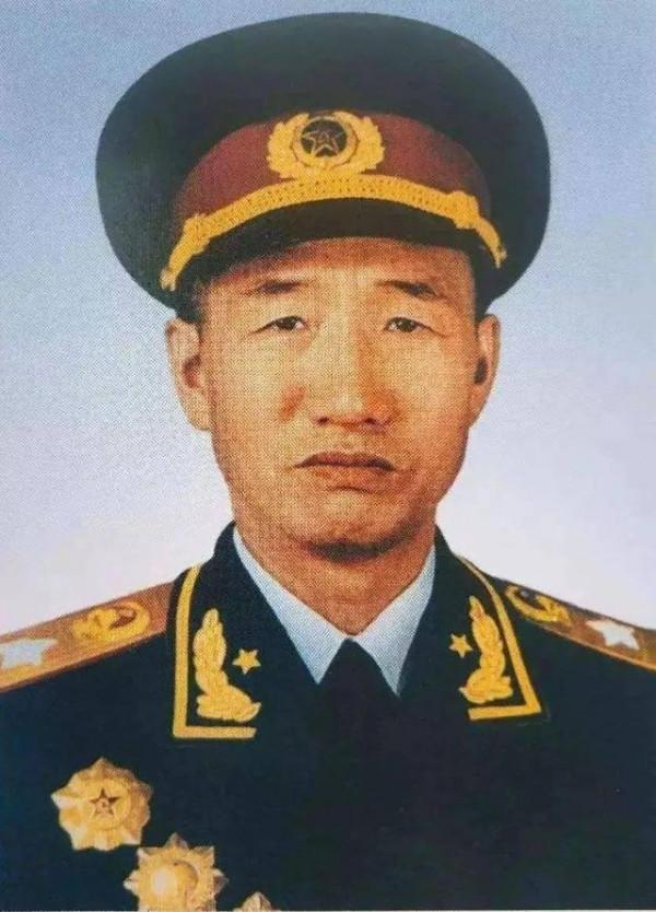 陳毅在電文中說:我黨傑出軍事家不多,都有誰?為何沒提徐向前 陳毅在電文中說:我黨傑出軍事家不多,都有誰?為何沒提徐向前