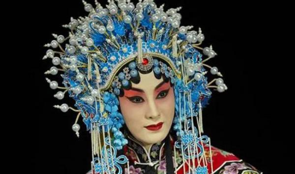 京劇界最佳搭檔於魁智、李勝素，最佳青年演員藍天、最火屬張火丁