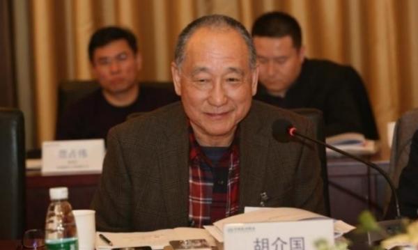 非洲第一個華人酋長鬍介國:有私人武裝,曾捨命救下中國外交官 非洲第一個華人酋長鬍介國:有私人武裝,曾捨命救下中國外交官