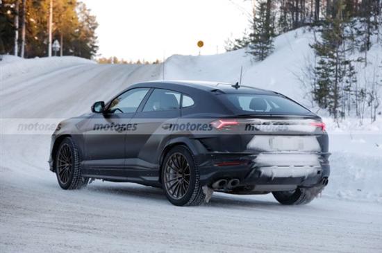 2022年亮相 蘭博基尼Urus Evo最新諜照曝光