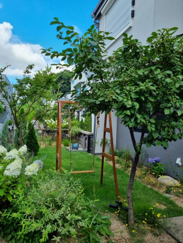 一家三口的幸福生活：住獨棟別墅上下兩層帶院子，164㎡清爽溫馨