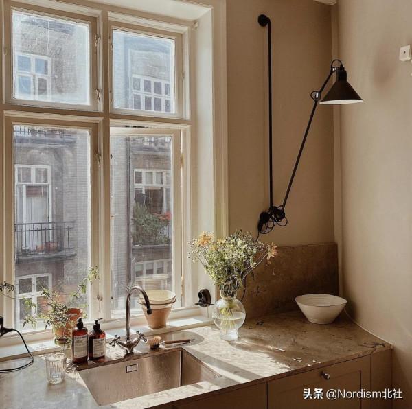 《空間》第46期:在瑞典老公寓裡,認真擁抱生活 《空間》第46期:在瑞典老公寓裡,認真擁抱生活