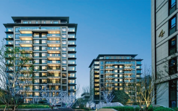 中公教育與龍湖聯合開發住宅熱銷，公司經營現金流惡化