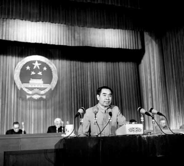 毛主席是如何評價周恩來、朱德、劉少奇、鄧小平的