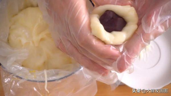 如果你有糯米粉，快收藏這食譜，兩種口味的糯米餈，做法太簡單了