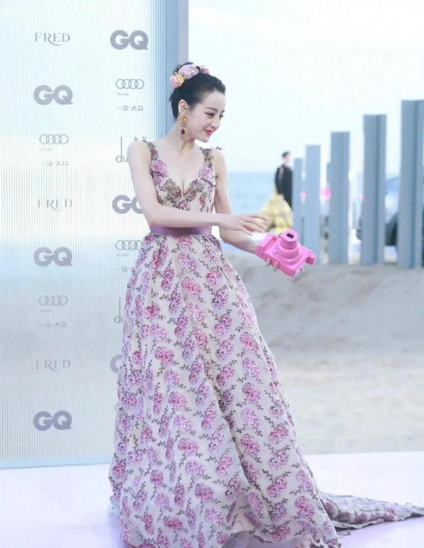 迪麗熱巴最新高畫質圖,又被驚豔到了 迪麗熱巴最新高畫質圖,又被驚豔到了