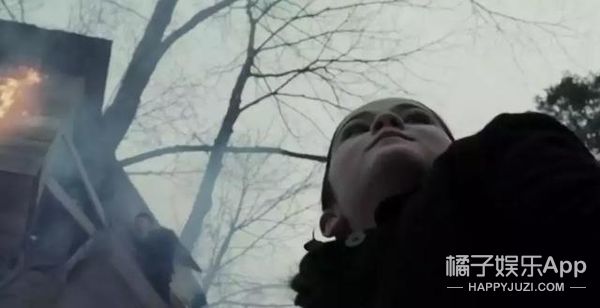 還記得《孤兒怨》裡的小女孩嗎?她長大後這麼美? 還記得《孤兒怨》裡的小女孩嗎?她長大後這麼美?