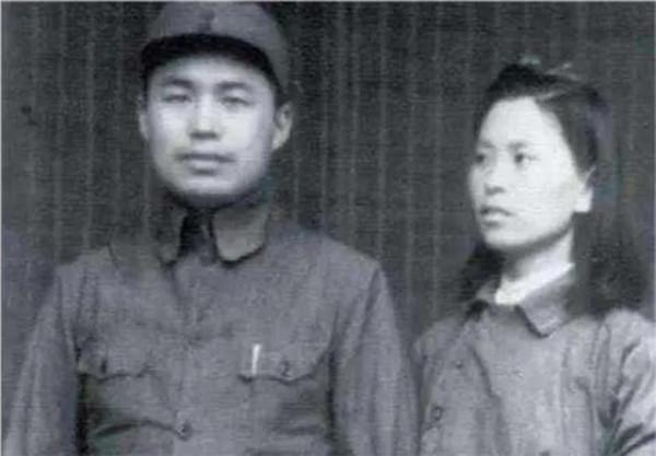 王近山職務越來越低,葬禮規格難倒眾人,鄧小平:按大軍區辦理 王近山職務越來越低,葬禮規格難倒眾人,鄧小平:按大軍區辦理