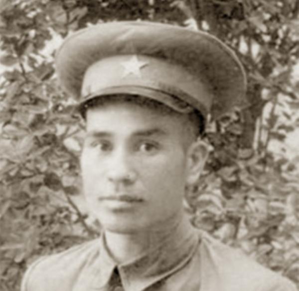 陳昌奉15歲做毛主席警衛員，闊別22年已成副司令，主席：官不小嘛