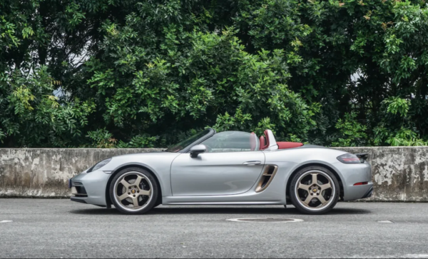 全球限量1250臺，這臺718 Boxster 有哪些高能進階？