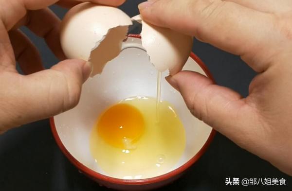 煮荷包蛋​，不要水開馬上下鍋！教您正確做法，完整不散，鮮嫩好吃