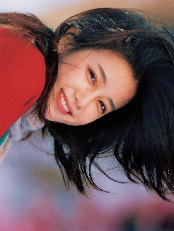 楊超越是“整”了嗎?怎麼突然美成王祖賢了? 楊超越是“整”了嗎?怎麼突然美成王祖賢了?