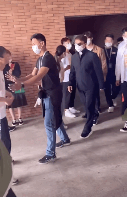 2022開年才9天，就有9對夫婦惹爭議：謝娜惹人嫌，黃磊孫莉被質疑