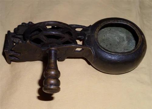 民間故事:木匠砍樹,遇見狐狸生崽轉身要走,狐狸:把你孩子抱走 民間故事:木匠砍樹,遇見狐狸生崽轉身要走,狐狸:把你孩子抱走