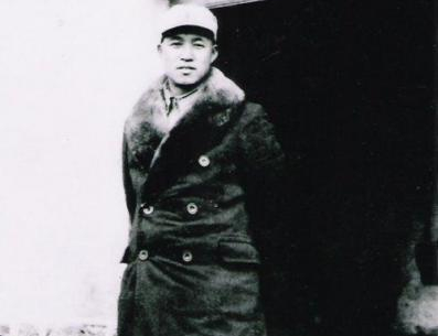 1945年,一戰士從牢中被救出,軍分割槽首長叫來一姑娘:請你嫁給他 1945年,一戰士從牢中被救出,軍分割槽首長叫來一姑娘:請你嫁給他