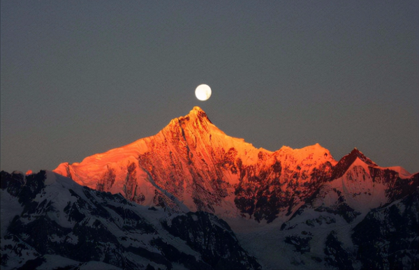 明令禁止攀登的山峰，你知道為什麼嗎