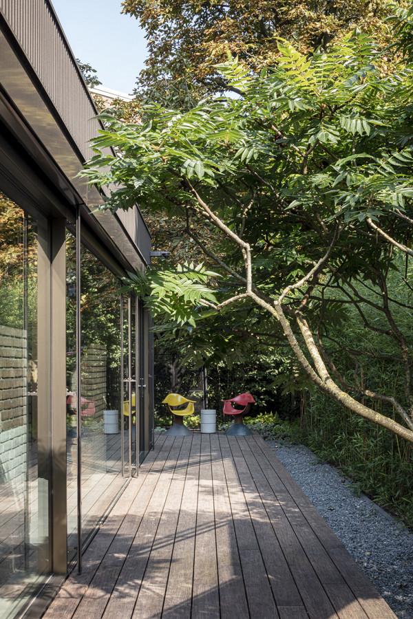 破舊的體育大樓改造成私人住宅:新與舊的碰撞 破舊的體育大樓改造成私人住宅:新與舊的碰撞