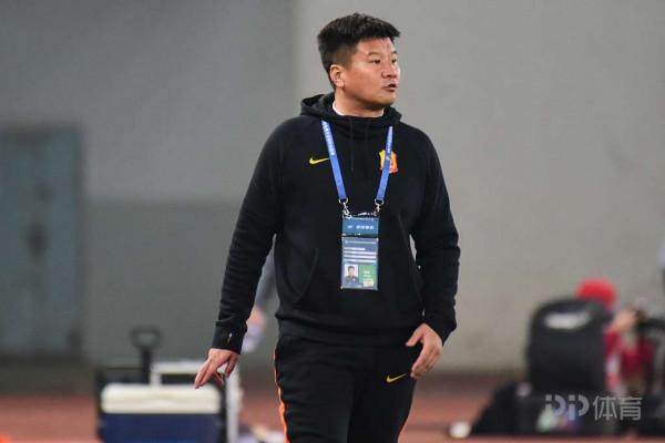 足球報:4名少壯派本土主帥的崛起 能否引領更多退役球員的加入? 足球報:4名少壯派本土主帥的崛起 能否引領更多退役球員的加入?