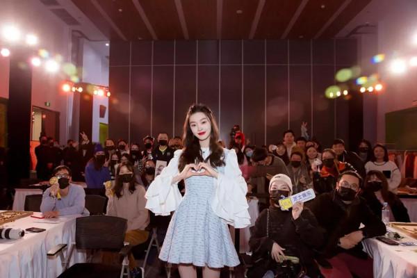 宋軼顏值美麗動人