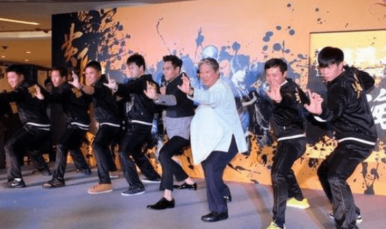 成龍建立了成家班，洪金寶建立了洪家班，兩人之間的差距在哪呢？