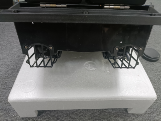 釣魚遙控打窩船D11開箱詳解