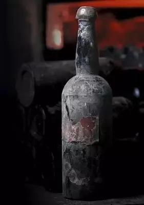 能喝的起這些酒的人,都是家裡有礦吧 能喝的起這些酒的人,都是家裡有礦吧