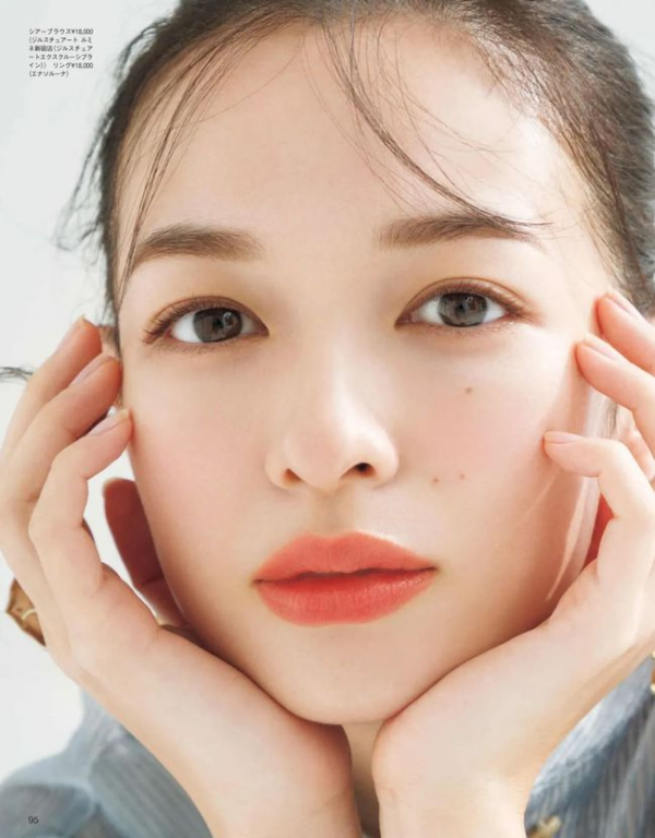 秋天打造日系氛圍感,除了穿搭、妝容也很重要,這份攻略請收好 秋天打造日系氛圍感,除了穿搭、妝容也很重要,這份攻略請收好