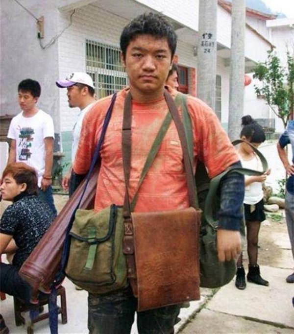 “童星”尤浩然，走到今天能怪誰呢？成於《家有兒女》敗於自己