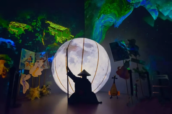 漢服換裝、花鈿上裝、團扇DIY......這個中秋，驚豔了全城