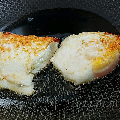 這道虎皮椒蒜荷包蛋香極了，兒子三天兩頭就要吃