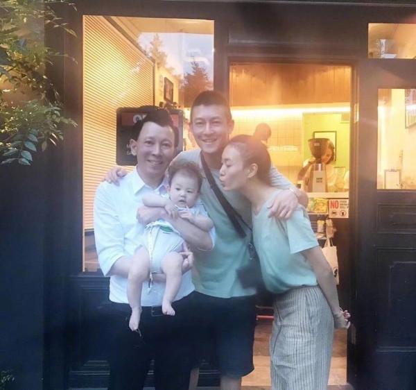 陳冠希母親和孫女溫馨同框,Alaia身高矚目,奶奶染金髮超時髦 陳冠希母親和孫女溫馨同框,Alaia身高矚目,奶奶染金髮超時髦