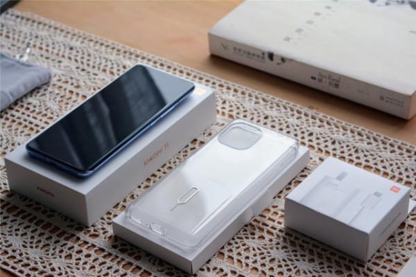 無奈降至3599元,驍龍888+2K屏+無線充電,小米11也不香了? 無奈降至3599元,驍龍888+2K屏+無線充電,小米11也不香了?