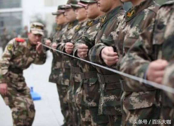 新兵入伍的2條繩,到現在部隊還在發放,用處有多大,老兵告訴你 新兵入伍的2條繩,到現在部隊還在發放,用處有多大,老兵告訴你