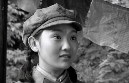 許世友終身不原諒前妻，陳賡把兩人鎖在屋裡，他卻一拳把門打稀爛