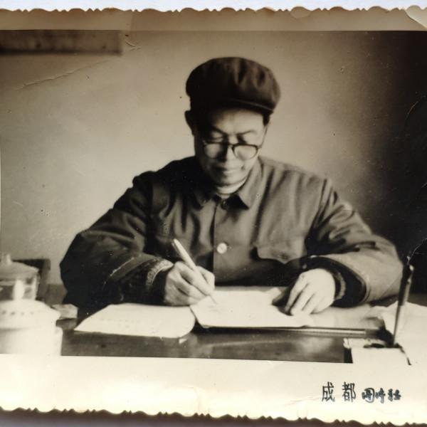 家庭相簿⑯｜憶父母當年