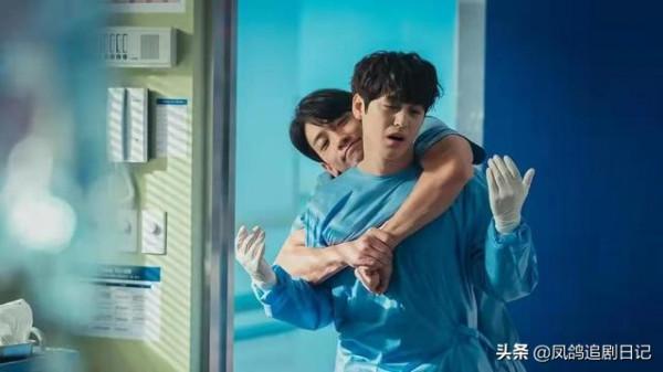 爆笑!《幽靈醫生》Rain、金範雙男主相愛相殺 爆笑!《幽靈醫生》Rain、金範雙男主相愛相殺