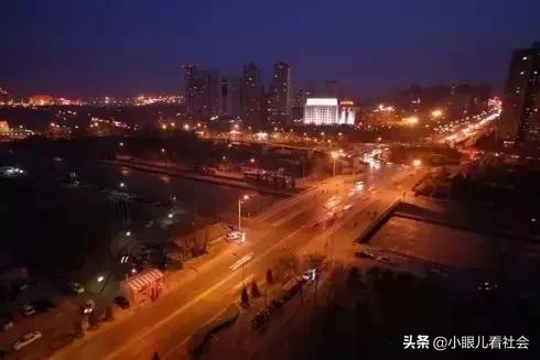 老北京的城門有多壯觀? 老北京的城門有多壯觀?