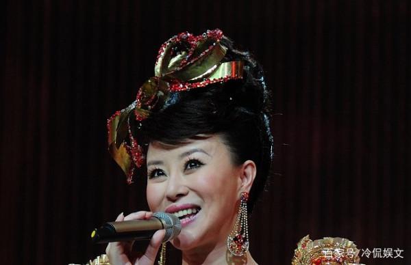老公比自己大37歲，9登春晚後被稱為民歌天后，你知道她是誰嗎？