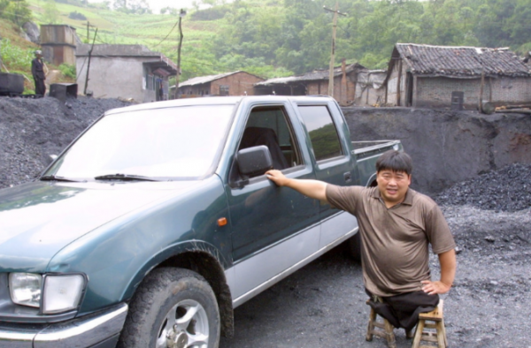 唐毅:7歲失去雙腿,21歲借300元創業,如今資產上億、娶妻生子 唐毅:7歲失去雙腿,21歲借300元創業,如今資產上億、娶妻生子