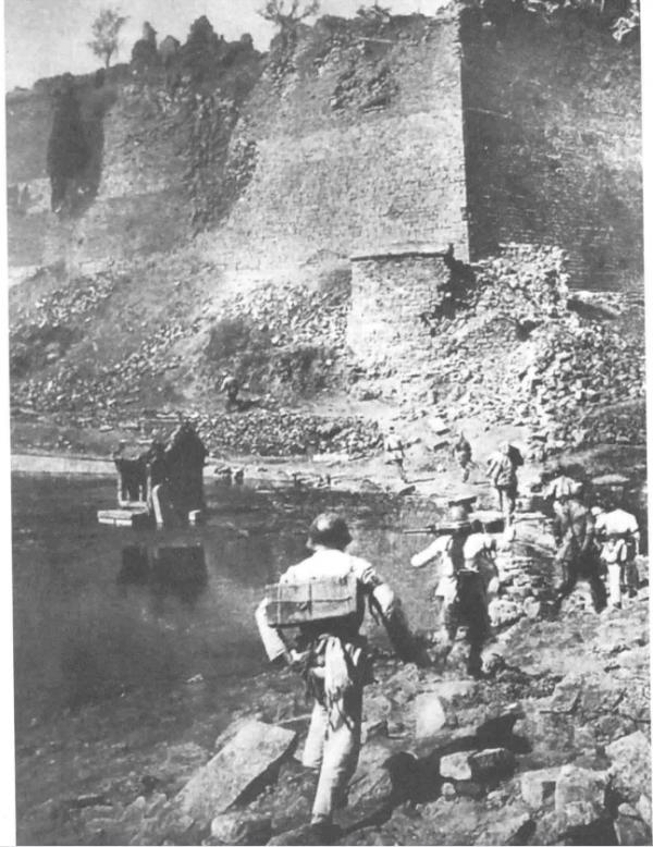 打仗傷亡大,師長提意見,許世友回覆:我的指揮確實有問題 打仗傷亡大,師長提意見,許世友回覆:我的指揮確實有問題