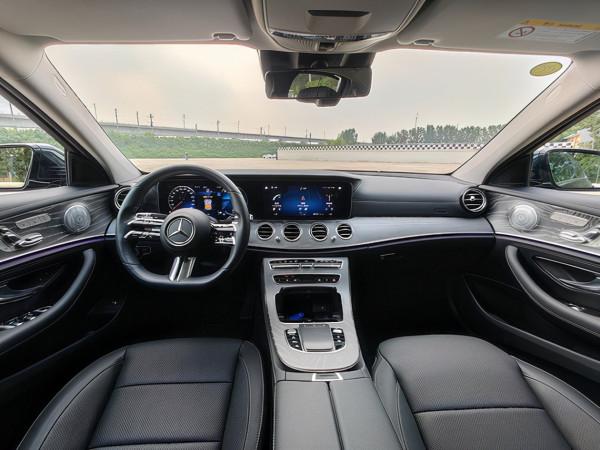 2021《中國汽車保值率風雲榜》新款賓士E級備受矚目 2021《中國汽車保值率風雲榜》新款賓士E級備受矚目